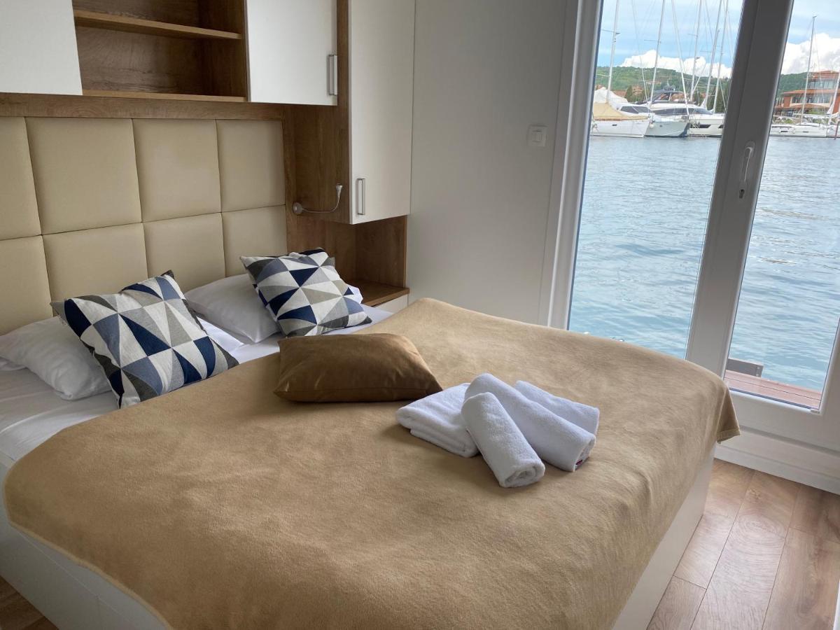 Floating House Mm, Marina Portoroz Villa Exterior photo