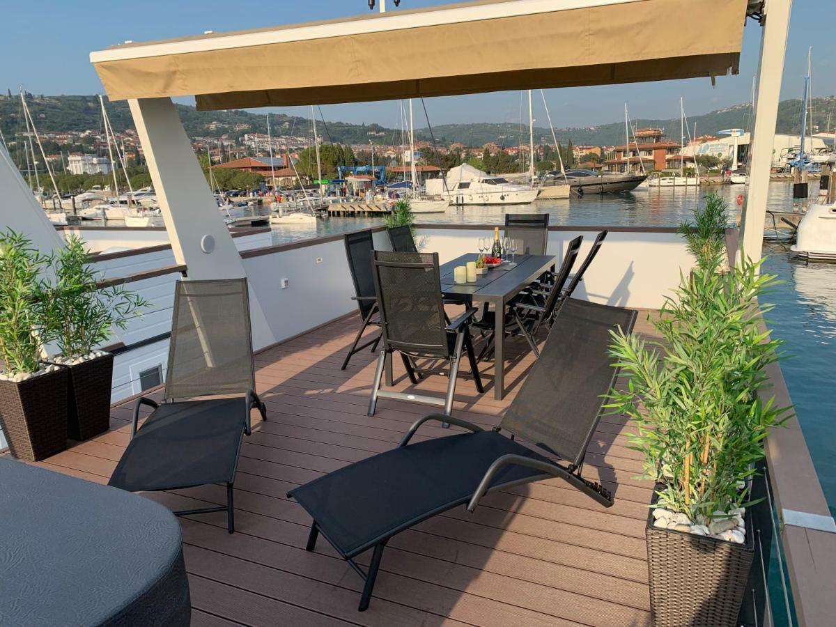 Floating House Mm, Marina Portoroz Villa Exterior photo